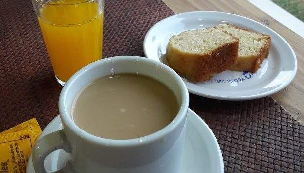 Desayuno Hosteria El Alamo Chalten Santacruz Argentina Hotel Santa Cruz