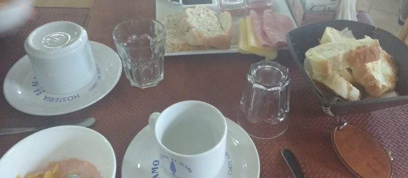 Desayuno Hosteria El Alamo Chalten Santacruz Argentina Hotel Santa Cruz